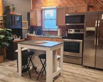 Charming studio with AC and WiFi in superb La Crosse - 拉克羅斯 - 廚房