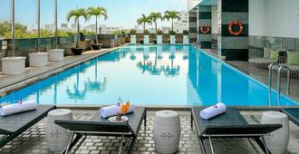 Muong Thanh Luxury Song Han Hotel - Da Nang - Pool