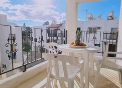 Vintage Apartment By Stay Bnb - Paralimni - Balcon