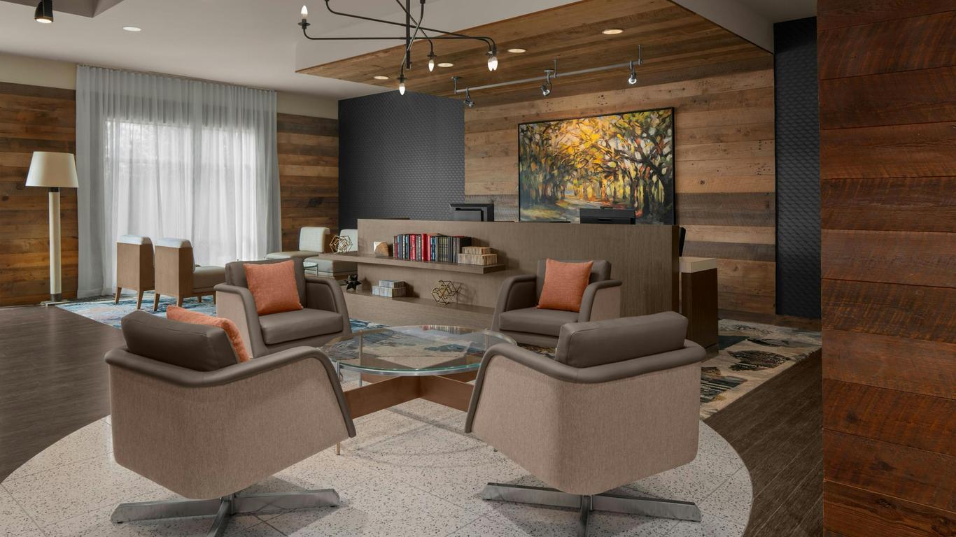 Courtyard by Marriott Charleston Summerville