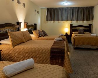 Hostal Donde Regina - Guatemala by - Soverom