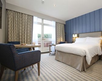 Pendley Manor - Tring - Bedroom