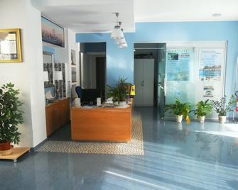 Rock Garden - Gaeta - Lobi