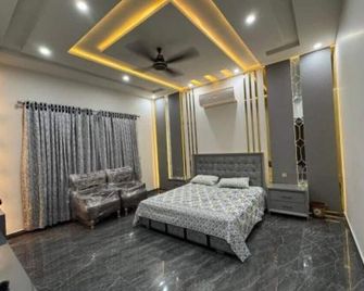 Shaheen Palace - Faisalābād - Bedroom