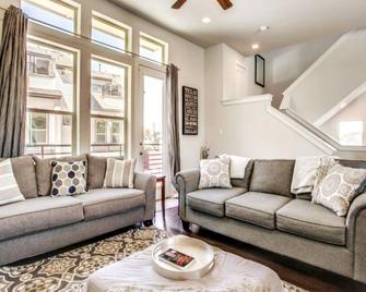 Elegant 3 Bed Home Walk To Riverwalk/Pearl/St Mary - San Antonio - Sala de estar