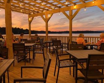 Private Luxury King Suite With Golf Course View - Best East End Location - Hot Springs Village - Restaurante