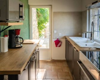 Gîte Barn - Tirecul - 24 - Bergerac - Kitchen