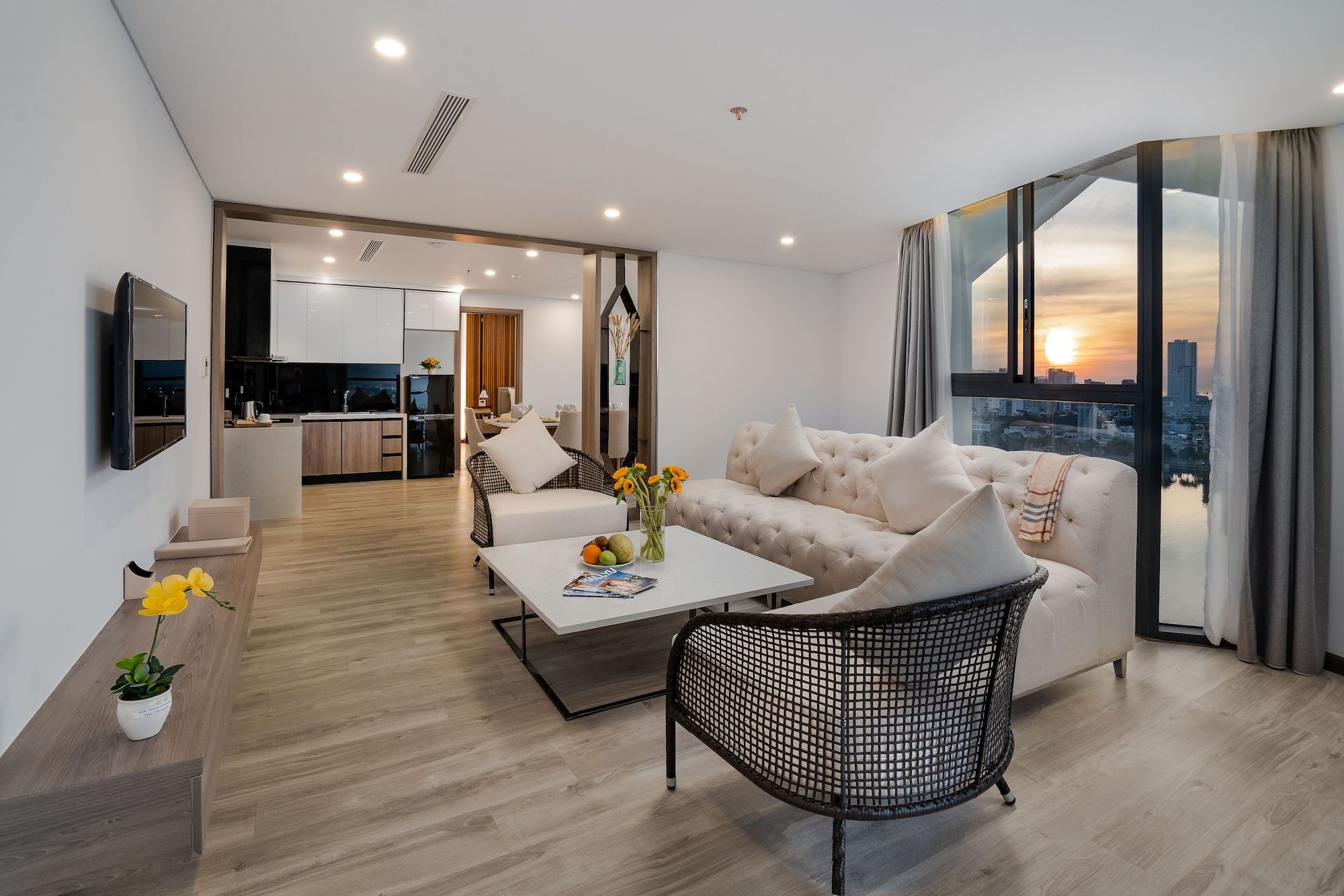 هايان ريفرفرونت هوتل دا نانج - دا نانغ - غرفة معيشة