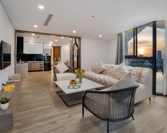 هايان ريفرفرونت هوتل دا نانج - دا نانغ - غرفة معيشة