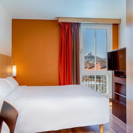 B&B HOTEL Marseille Centre Vieux Port image 1