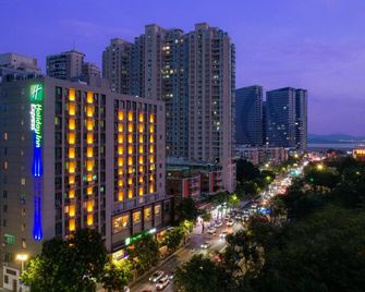 Holiday Inn Express Shantou City Center By IHG - Shantou - Edificio