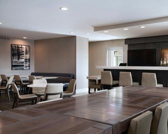 Residence Inn by Marriott New Brunswick Tower Center Blvd. - East Brunswick - Restaurant