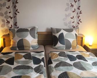 On the beautiful Middle Rhine near the Loreley, the castles and the wine - Sankt Goar - Schlafzimmer