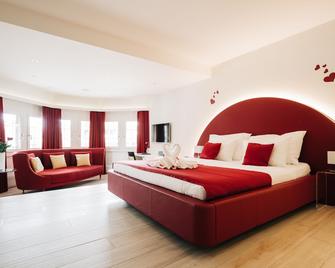 Hotel Krone Thun - Thun - Bedroom