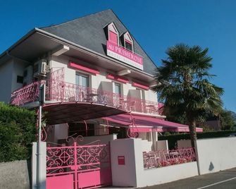 Au Primerose Hotel - Argelès-Gazost - Gebäude