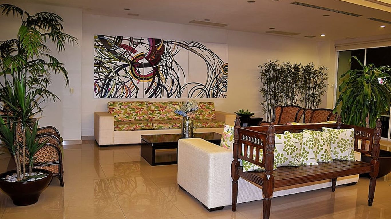 Astur Hotel & Residence