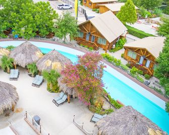 The Resort at Schlitterbahn - New Braunfels - Pool