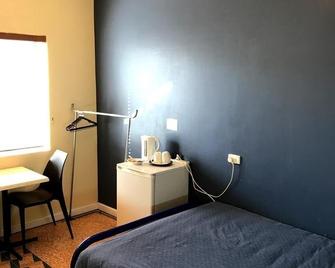 Ocean Beach Backpackers - Perth - Bedroom