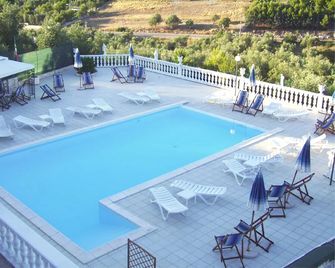 Althea Village Residence - Vieste - Piscina
