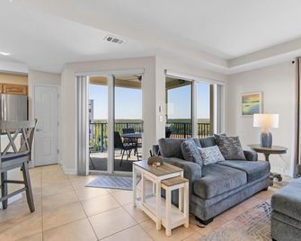 Oceanwalk 13-507 - New Smyrna Beach