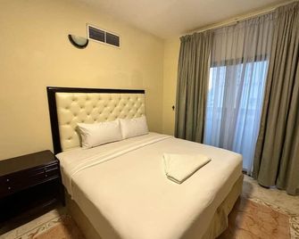 Safari Hotel Apartments - Ajman - Bedroom