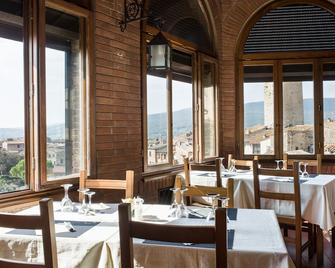 Hotel La Cisterna - San Gimignano - Εστιατόριο