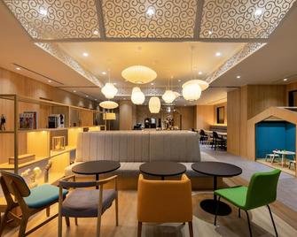 karaksa hotel colors Tokyo Yaesu - Tokyo - Lounge