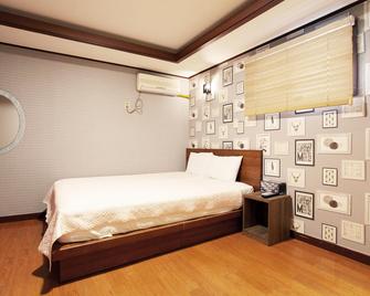 Cheongnyangni Donga Motel - Seúl - Habitación
