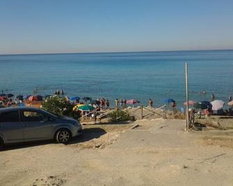 villa near the sea 3 meters from the beach - Taranto - Beach