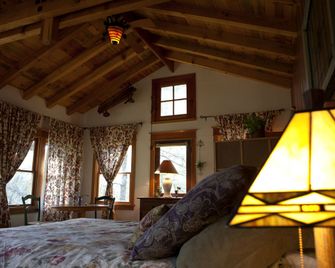 Charming Cabin Rental with Modern Fixtures near Yosemite National Park, California - Oakhurst - Bedroom