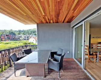 Rose Valley, Modern Studios & Apartments - Liubliana - Balcón