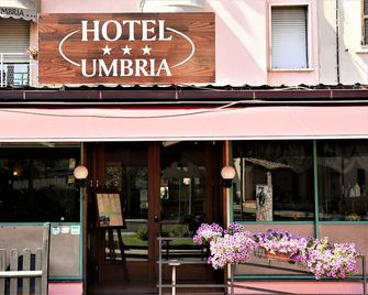 Hotel Umbria Ristorante - Orvieto - Building