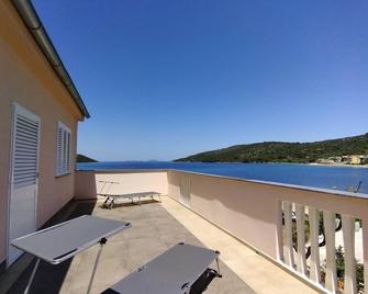 Detached Holiday house few steps from the beach - Veli Rat - Balcony