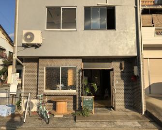 Guesthouse Nest - Hostel - Onomichi - Gebäude
