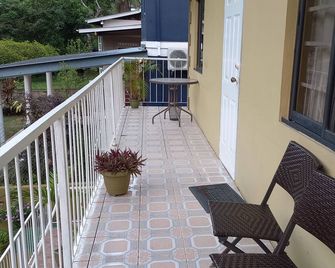 Shalom Guest House - Puerto España - Balcón