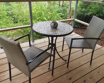 Comfortable, Modern Jungle Retreat With A Miraculous View - Los Duarte - Balcony