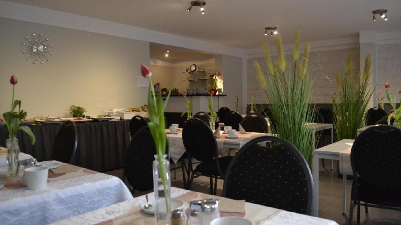 Hotel Cafe Galerie
