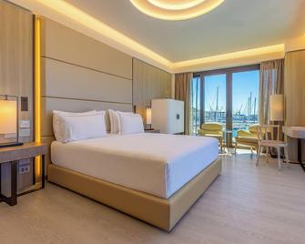 Porto Lotti Suite Hotel - La Spezia - Ložnice