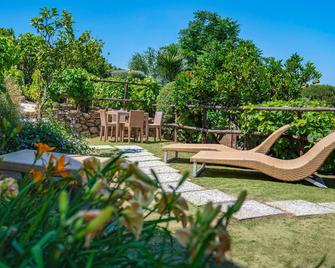 Boutique Hotel Ilio - Marciana - Patio