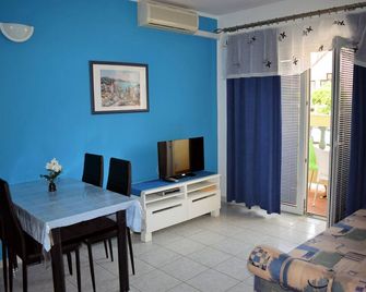 Lodging in Pula / CROATIA / Individual units suitable for 2 to 6 people - Pula - Salle à manger