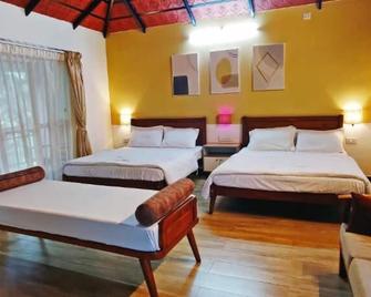 Nature Valley Homestay Near Annapoorneshwari Temple - Basarikatte - Habitación