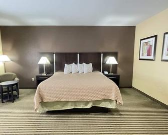 Whitney Inn & Suites - Hamden - Bedroom