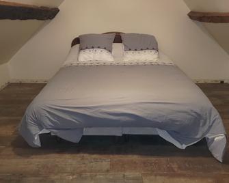 small country house - Le Blanc - Habitación