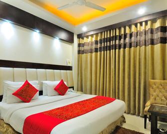 Hotel Sai Miracle - New Delhi - Bedroom