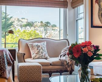 Noe Valley, San Francisco Spacious Flat available March 1st 2026 - San Francisco - Living room