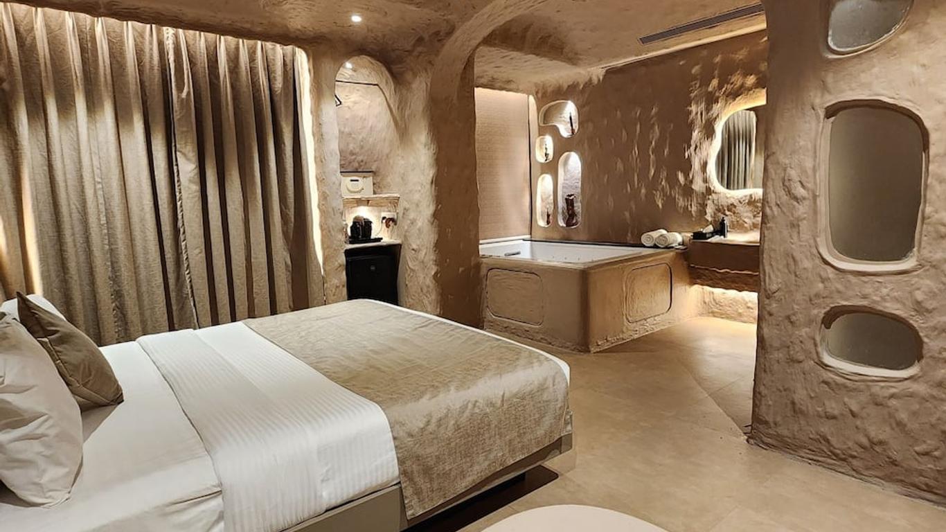 Dragonfly Hotel - The Art Hotel
