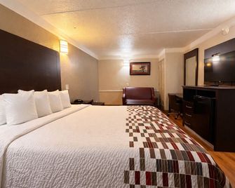 Red Roof Inn & Suites Houston- Hobby Airport - Houston