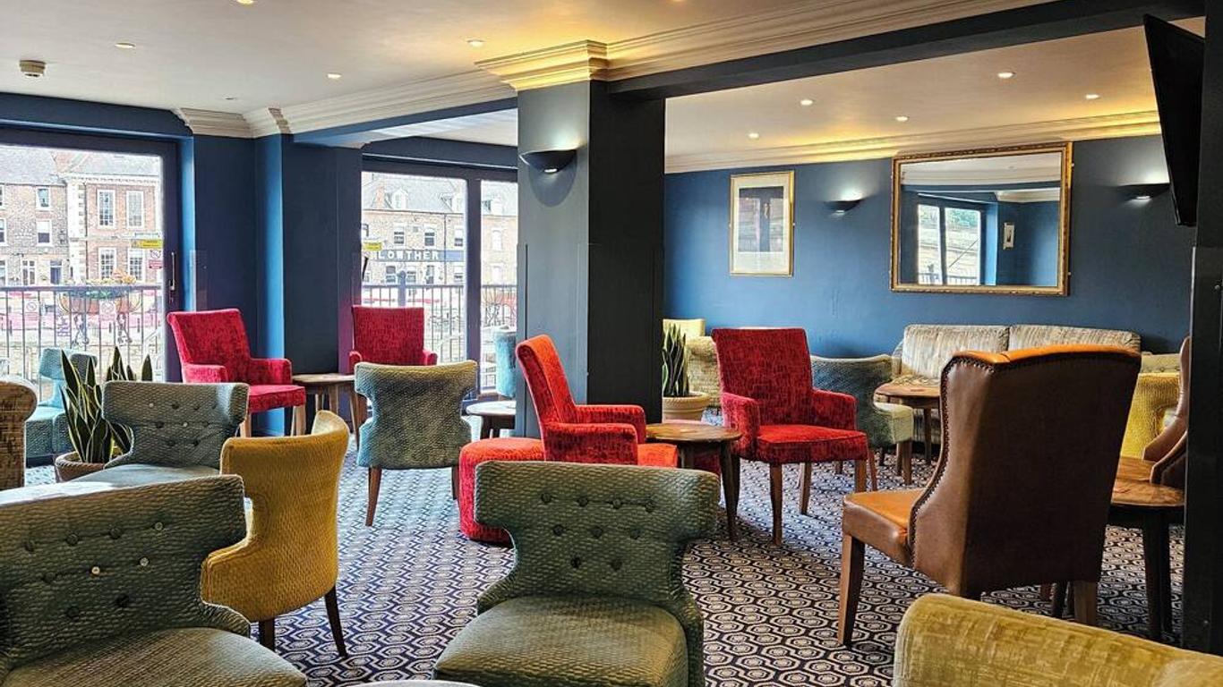 ذا كوينز هوتل آند فيكتوريا كلويسترز