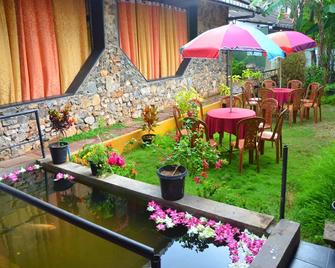 Dilena Beach Resort - Galle - Serambi