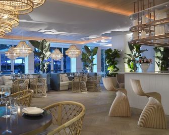 Grand Beach Hotel - מיאמי ביץ' - מסעדה